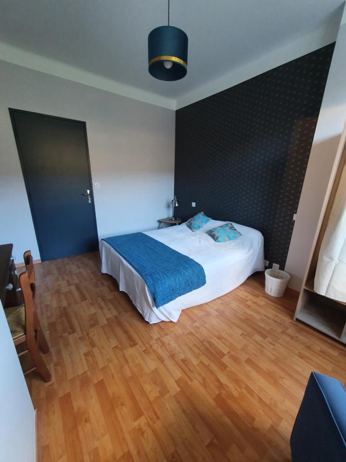 Chambre Privee Du Majestic Saint-Affrique Exteriör bild
